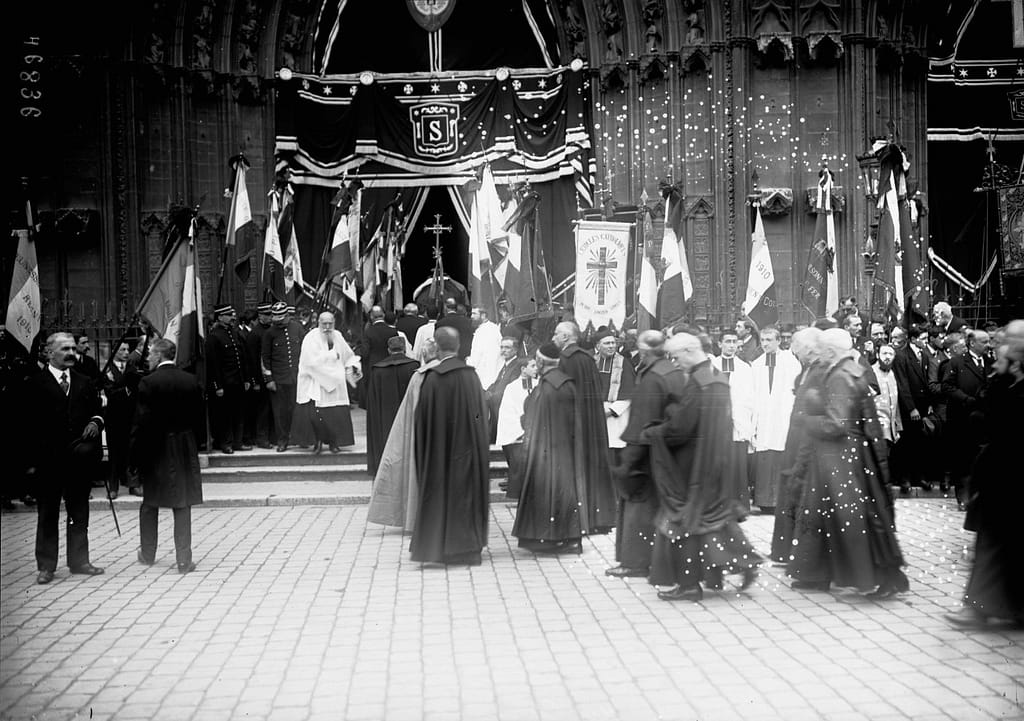 Obsèques du cardinal Sévin en 1916, diocèse de Lyon 1914-1918