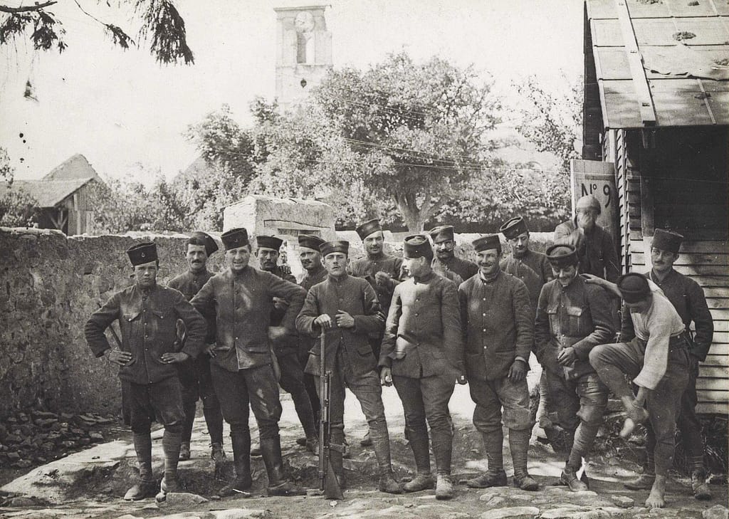 3e zouaves 1914-1918 les fusiliers mitrailleurs à Réméréville, en Lorraine, le 23 juillet 1917.
