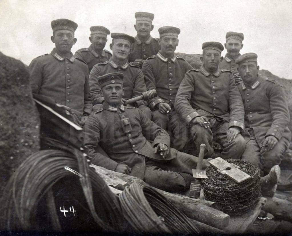 109e régiment badois — soldats allemands dans une tranchée 1914