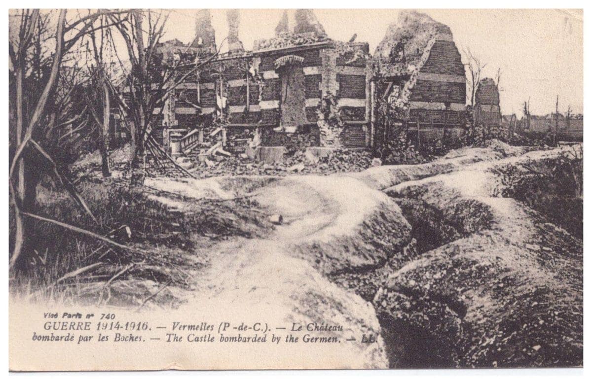 281e régiment d'infanterie — château de Vermelles bombardé et tranchées 1914-1916