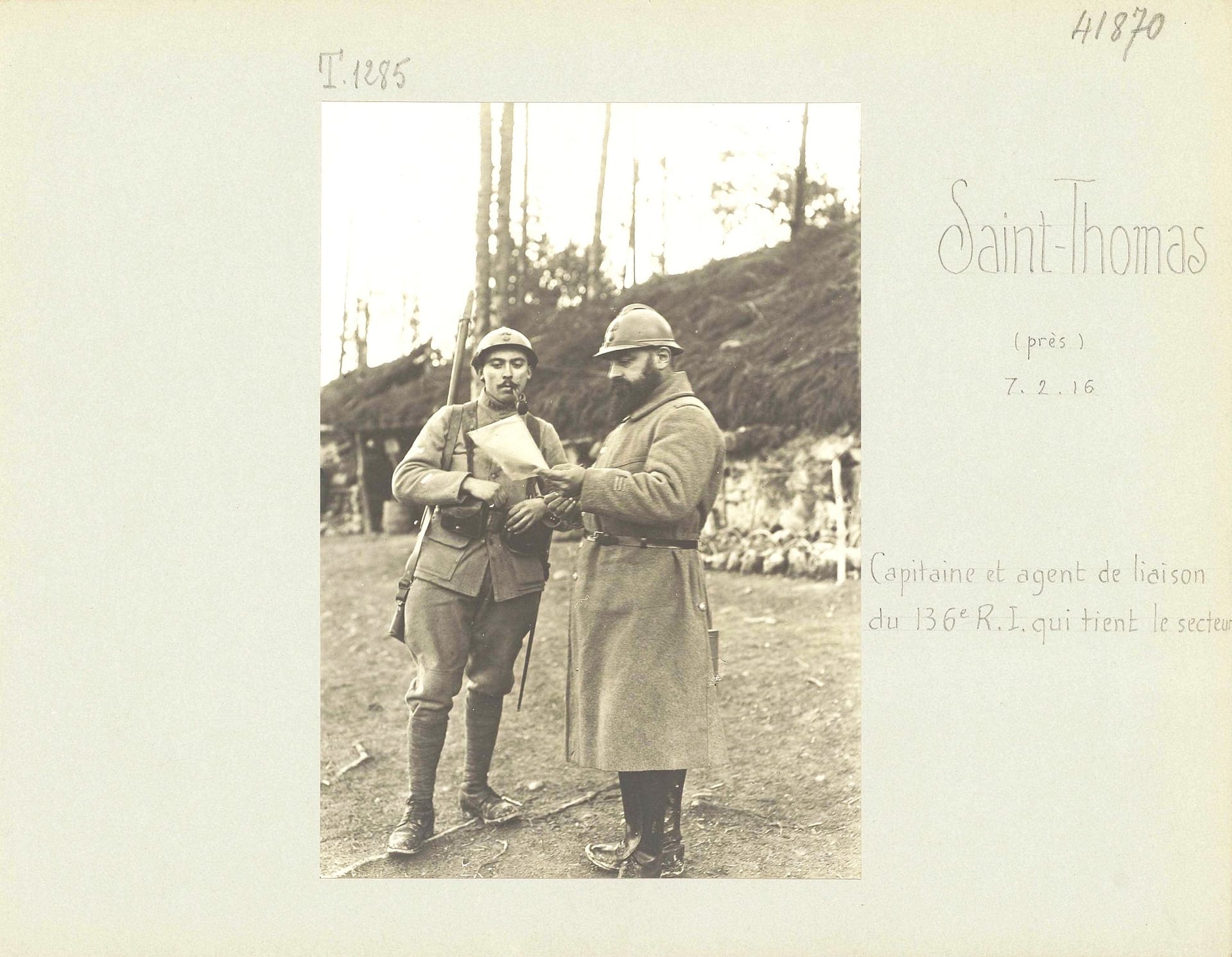Capitaine et agent de liaison du 136e Régiment d'Infanterie, près de Saint-Thomas-en-Argonne, 7 février 1916. Le régiment dans lequel Théophane BIMIER sera tué à Villemontoire en juillet 1918.