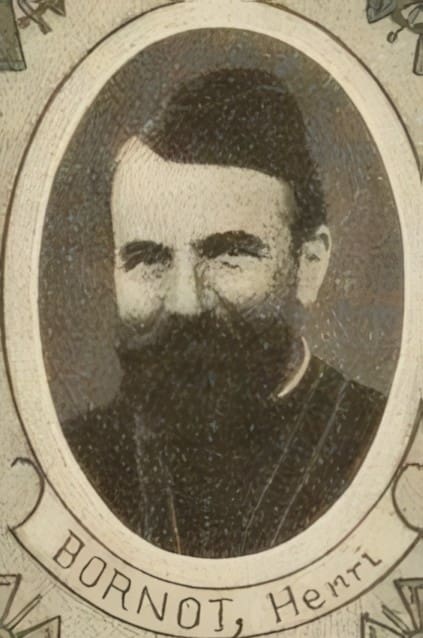 Portrait de BORNOT Henri, professeur à l'école Saint-Jacques, aumônier volontaire, prêtre soldat de la Première Guerre mondiale