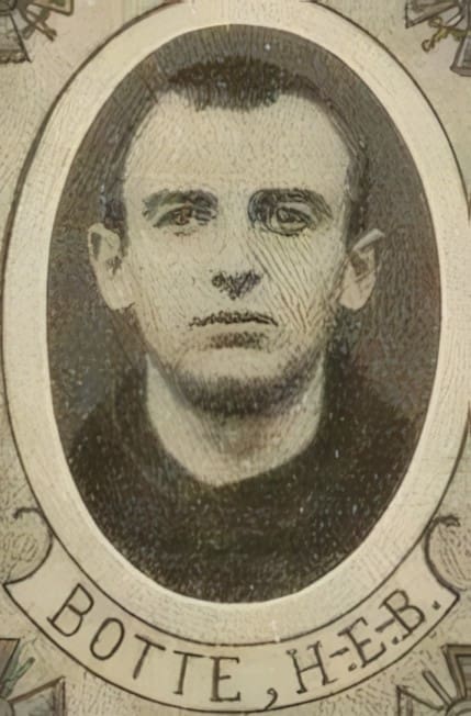 Portrait de BOTTE Henri-Émile-Bernard, professeur à l'abbaye du Mont-César, prêtre soldat de la Première Guerre mondiale