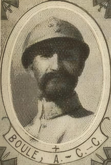 Portrait de BOULÉ André-Camille-Charles, vicaire à Notre-Dame de Longpaon à Darnétal, lieutenant, prêtre soldat de la Première Guerre mondiale