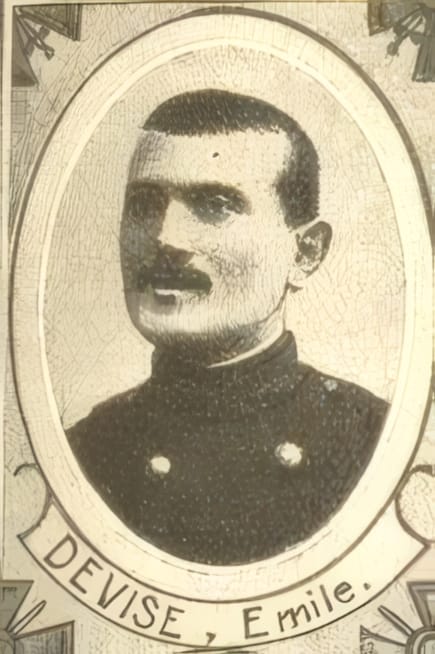 Portrait de DEVISE Émile, vicaire puis aumônier, prêtre soldat de la Première Guerre mondiale