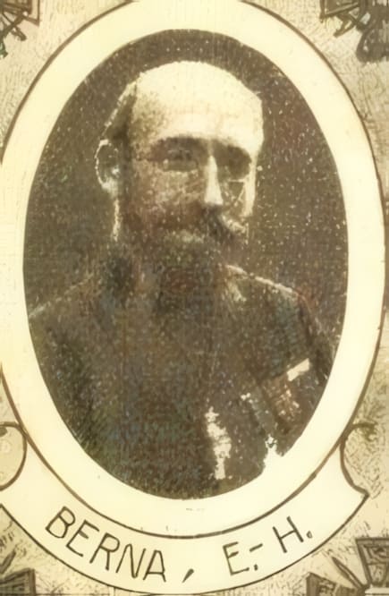 Portrait de BERNA Émile-Henri, aumônier des œuvres militaires de douai, prêtre soldat de la Première Guerre mondiale