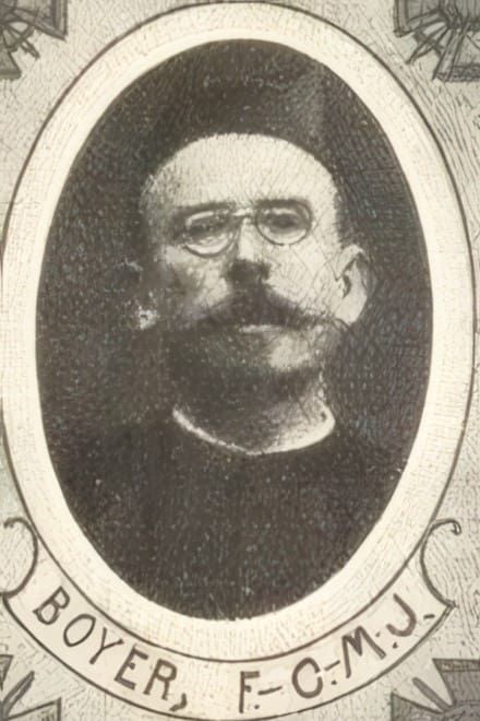 Portrait de BOYER François-Camille-Marie-Jacques, curé de Saint-Symphorien à Versailles, aumônier volontaire, intoxiqué, prêtre soldat de la Première Guerre mondiale