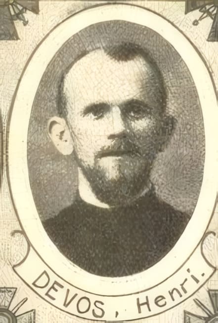 Portrait de DEVOS Henri, prêtre — professeur (Coll. St-Pierre, Fourmies), prêtre soldat de la Première Guerre mondiale