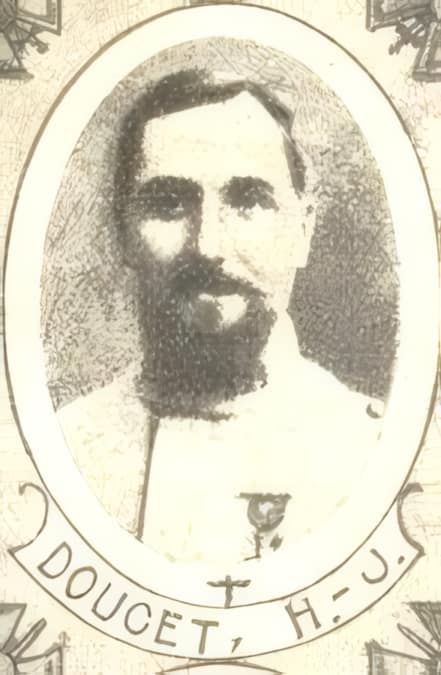 Portrait de DOUCET Henri Joseph, prêtre, prêtre soldat de la Première Guerre mondiale