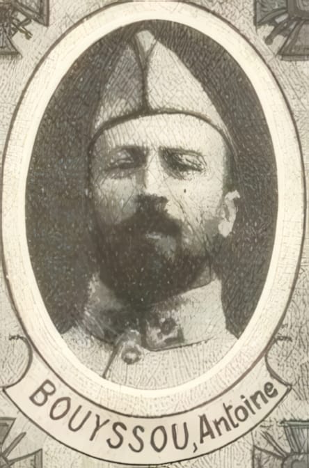 Portrait de BOUYSSOU Antoine, directeur du grand séminaire puis curé d'Armissan, brancardier-aumônier, prêtre soldat de la Première Guerre mondiale