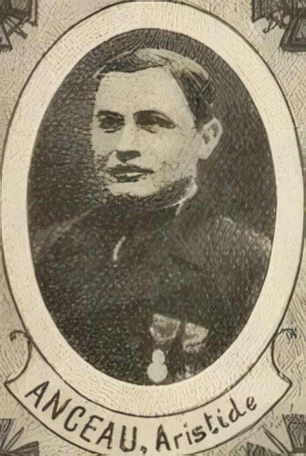 Portrait de Aristide-Daniel-Henri Anceau, clerc minoré du diocèse de Orléans, Croix de guerre, Livre d'or du Clergé 1914-1918