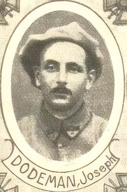 Portrait de DODEMAN Joseph Victor Auguste, curé, prêtre soldat de la Première Guerre mondiale