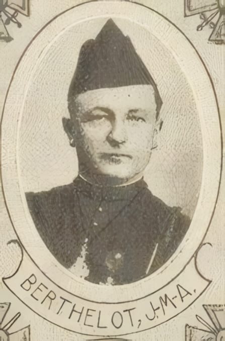 Portrait de BERTHELOT Jean-Marie-Auguste, vicaire, prêtre soldat de la Première Guerre mondiale
