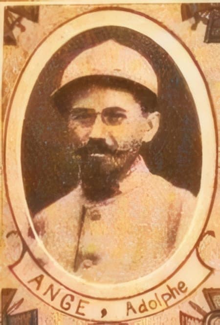 Portrait de Adolphe-François-Joseph Ange, curé du diocèse de Laval, infirmier, Livre d'or du Clergé 1914-1918