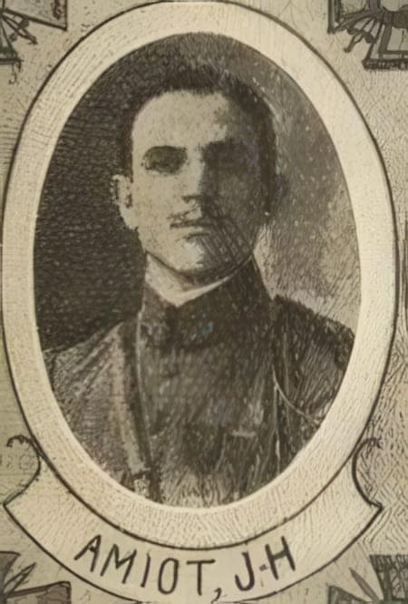 Portrait de Joseph-Henri Amiot, séminariste / professeur petit séminaire du diocèse de Angers, Livre d'or du Clergé 1914-1918
