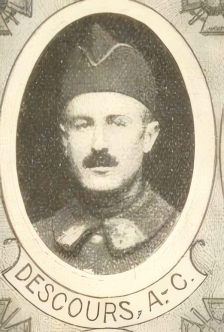 Portrait de DESCOURS André Célestin, vicaire, prêtre soldat de la Première Guerre mondiale