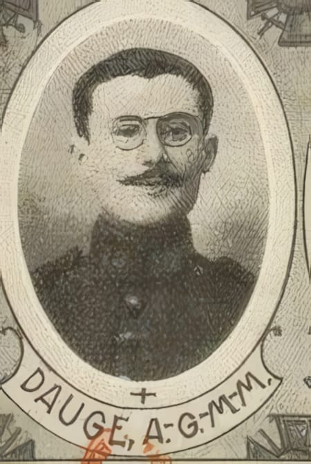 Portrait de DAUGÉ Auguste Georges Marc Marie, diacre, prêtre soldat de la Première Guerre mondiale
