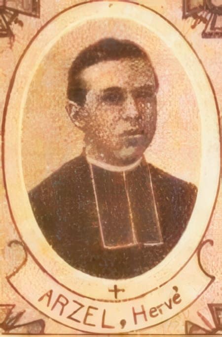 Portrait de Hervé Arzel, vicaire du diocèse de Quimper, Livre d'or du Clergé 1914-1918