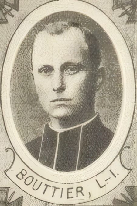 Portrait de BOUTTIER Léon-Isidore, professeur à l'institut de l'Immaculée-Conception à Laval, prêtre soldat de la Première Guerre mondiale