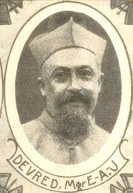 Portrait de DEVRED Émile Alexandre Joseph, évêque tit. d'Hésébon — coadjuteur de Séoul (Corée) — aumônier, prêtre soldat de la Première Guerre mondiale