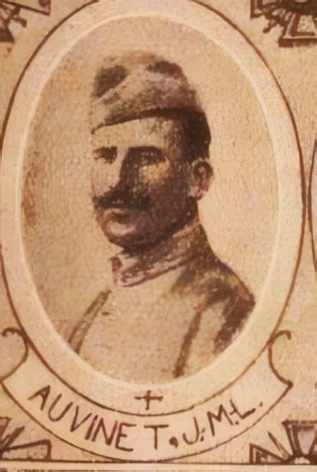 Portrait de Joseph-Marie-Léon Auvinet, curé du diocèse de Poitiers, aumônier militaire, Livre d'or du Clergé 1914-1918