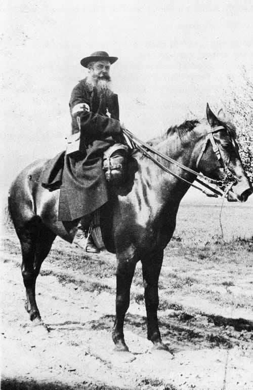 Daniel Brottier, aumônier militaire à cheval au front, prêtre soldat de la Première Guerre mondiale