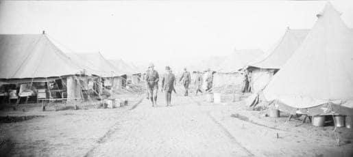 Tentes de l'hôpital militaire français de Samli, près de Salonique, front d'Orient, 1917