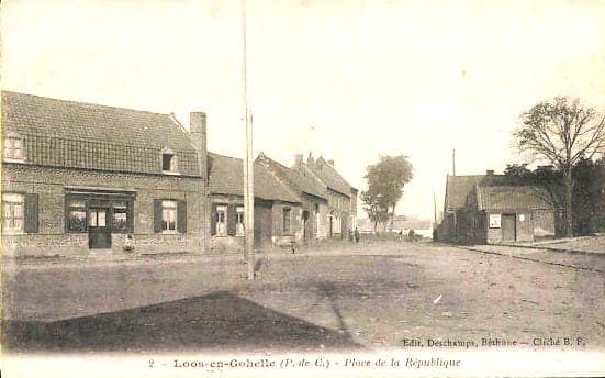 La Grande Place de Loos-en-Gohelle avant 1914, village sous occupation allemande pendant l'arrestation arbitraire 1914