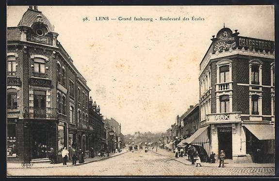 Lens sous occupation — le boulevard des Écoles avant la guerre, grande artère de la ville