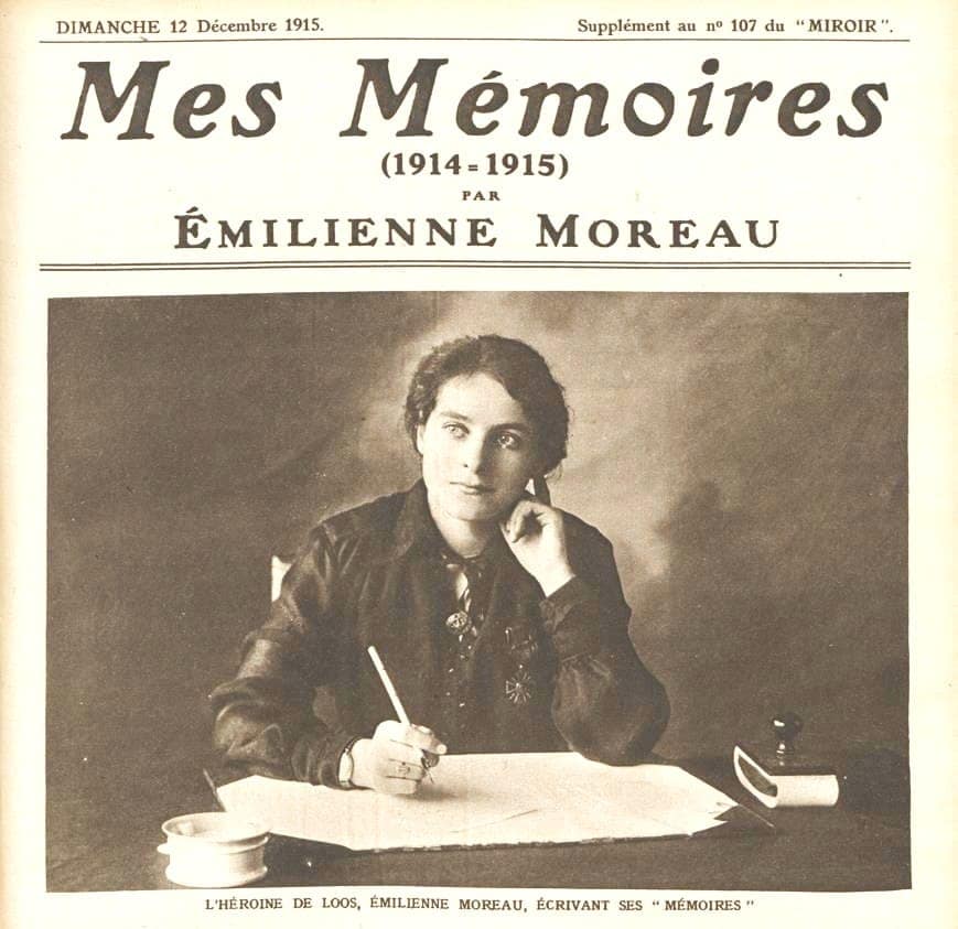 Portrait d'Émilienne Moreau jeune fille dans la guerre rédigeant ses mémoires en 1915